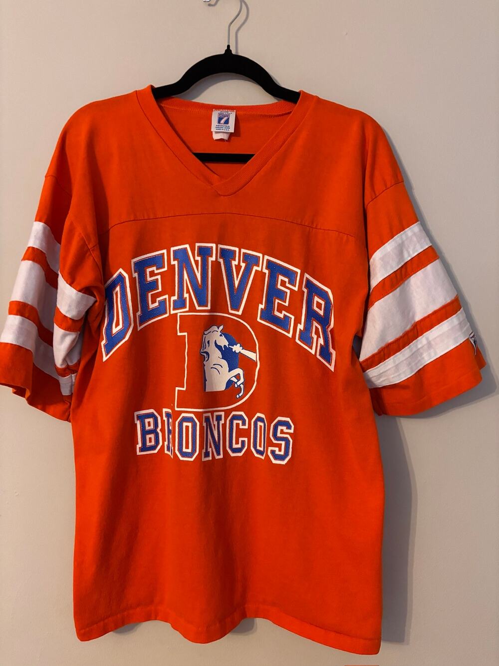 Vintage Denver Broncos Shirt Mens Large Garan Orange V Neck NFL USA 80s 90s